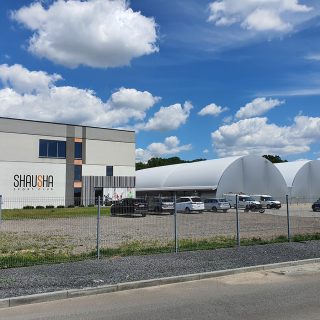 Tent roofing for tennis courts